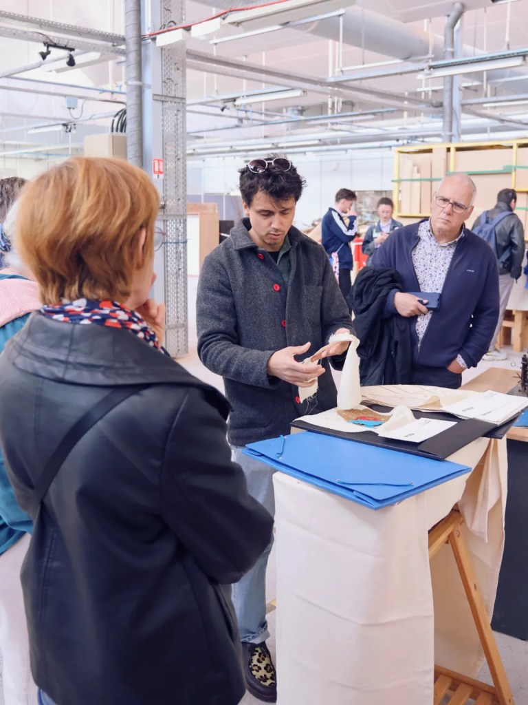 Artisan résident de la Cité du Faire en démonstration lors des JEMA 2026