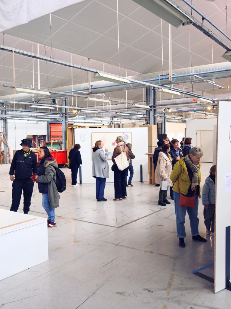 Visiteurs découvrant les ateliers lors des Journées Européennes des Métiers d'Art 2026 à la Cité du Faire, Jarville-la-Malgrange
